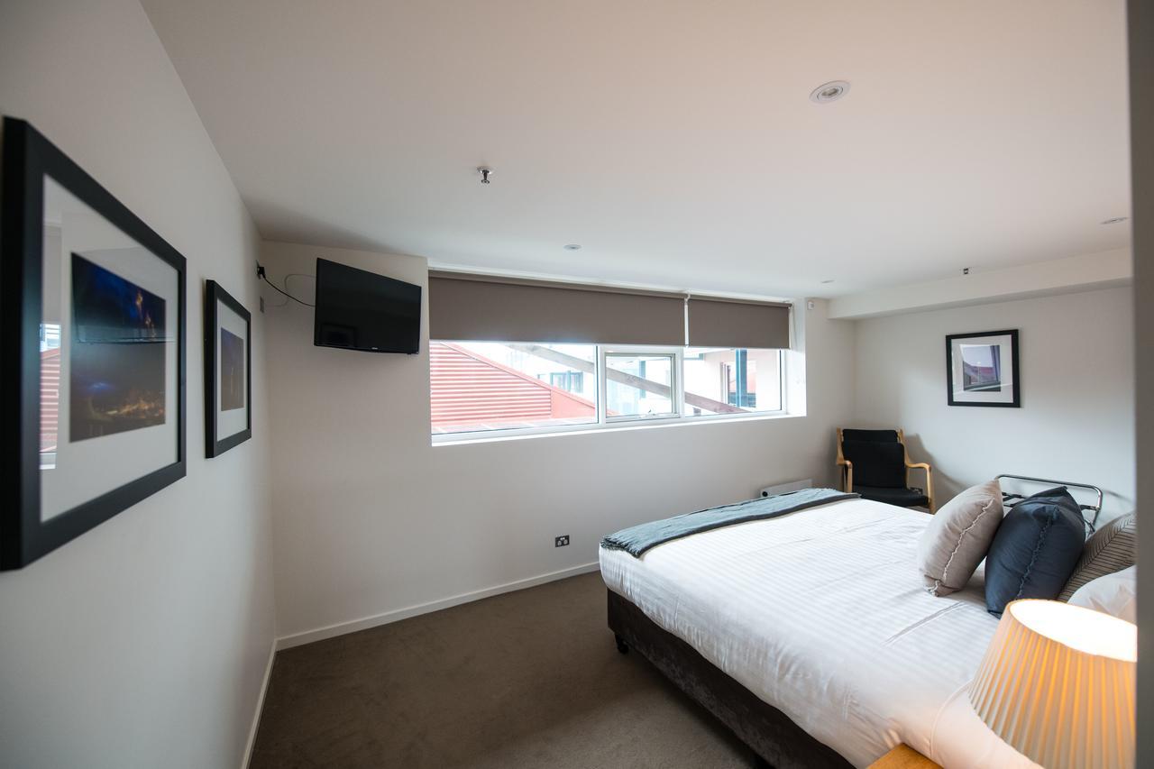 Sullivans Cove Apartments Hobart Exteriér fotografie A bedroom at the hotel