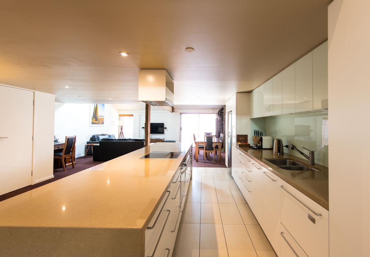 Sullivans Cove Apartments Hobart Exteriér fotografie A kitchen in a private house